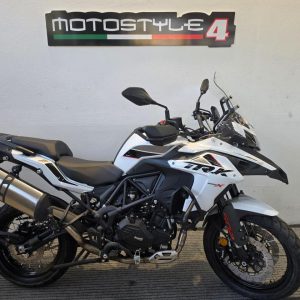 BENELLI TRK 502 X .